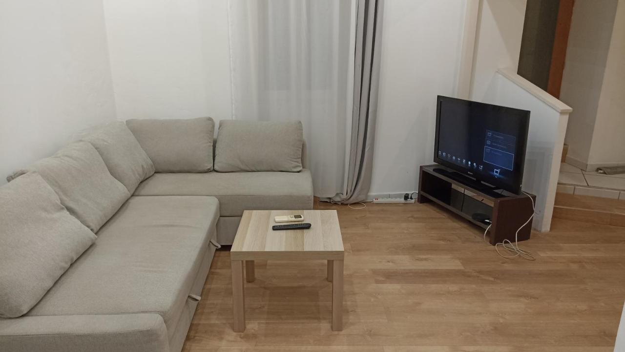 Studio Neuf Climatise Avec Terrasse #4 Tulon Zewnętrze zdjęcie
