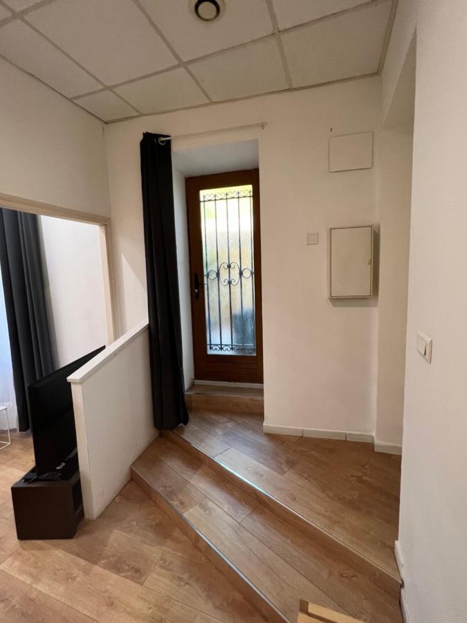 Studio Neuf Climatise Avec Terrasse #4 Tulon Zewnętrze zdjęcie
