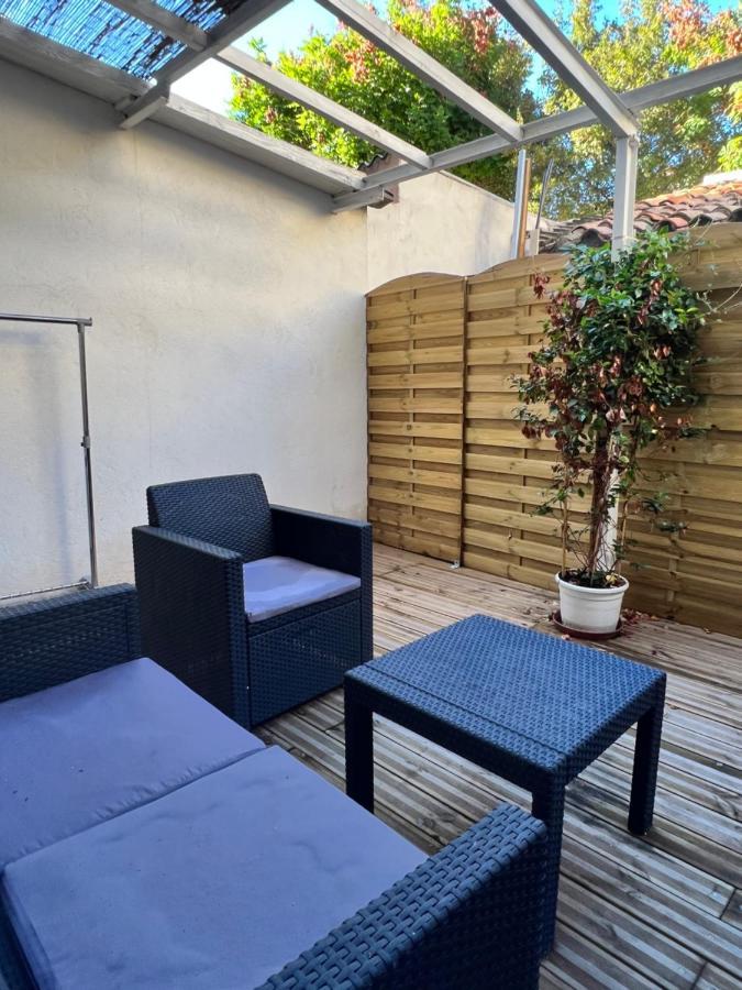 Studio Neuf Climatise Avec Terrasse #4 Tulon Zewnętrze zdjęcie